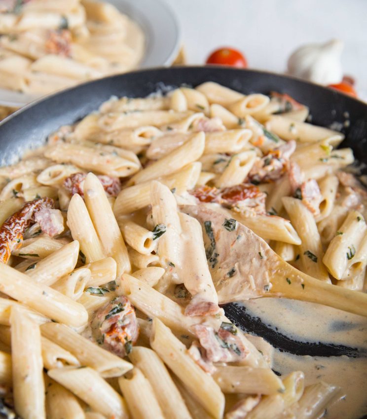 Penne Alfredo with Bacon and Sundried Tomato one pot