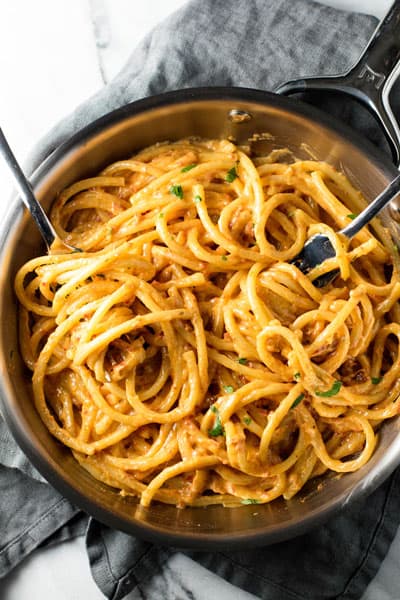 20-minute-dinner-recipes-Sun-Dried-Tomato-Alfredo