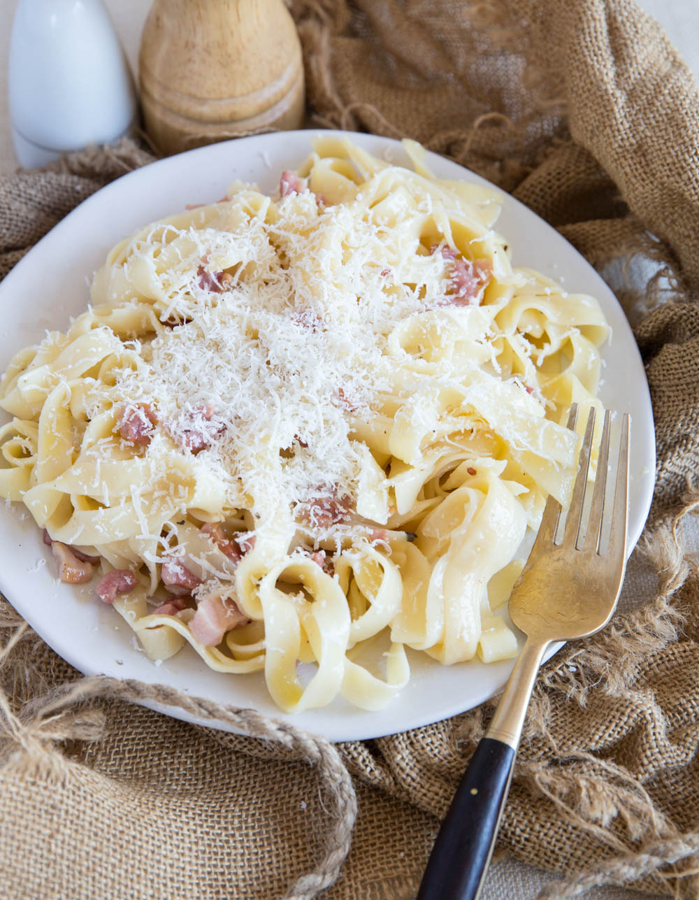 traditional carbonara sauce