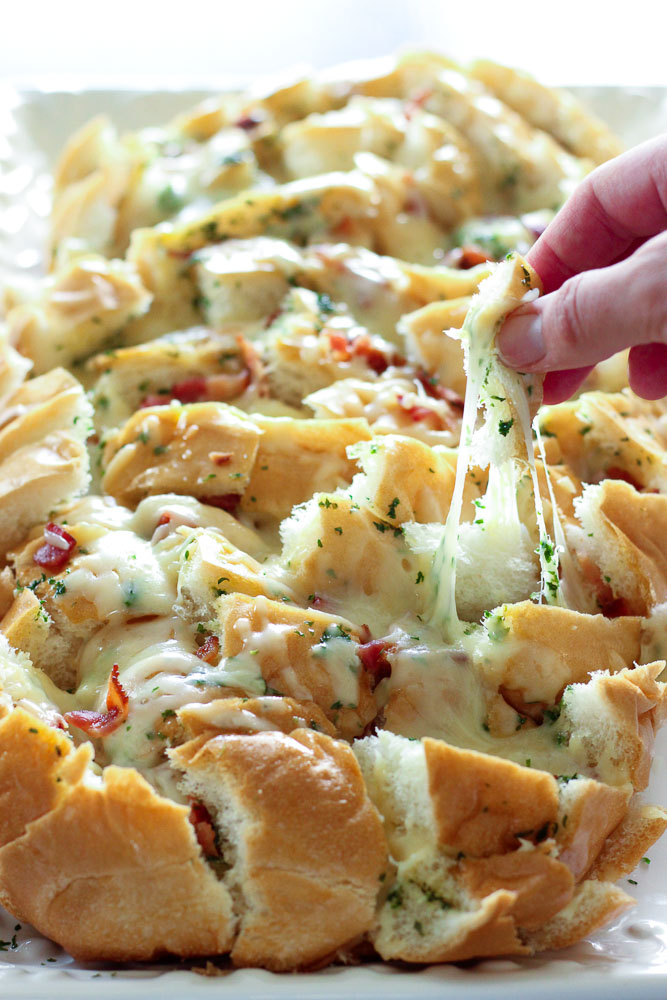 Easy Bacon Appetizers - Cheesy Bacon Pull Apart Bread