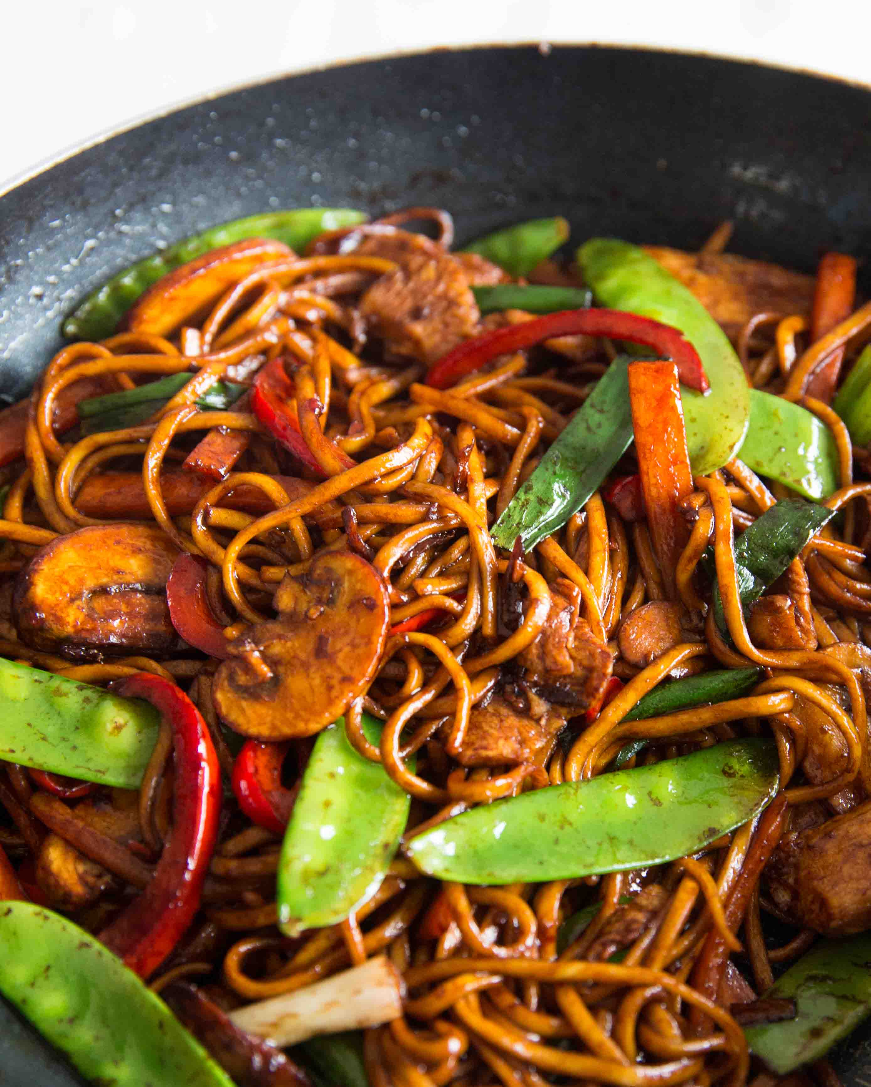 Stir-Fried Noodles With Chicken Recipe