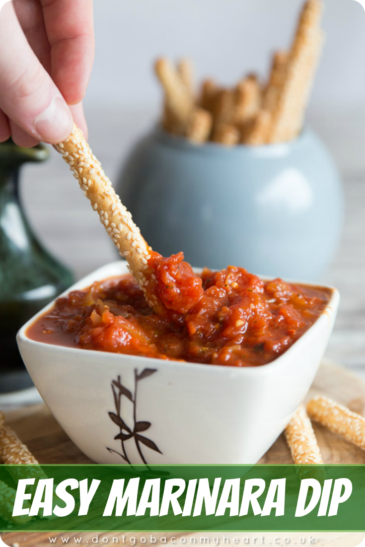 This Marinara Dipping sauce is so incredibly simple to make. Use it for dipping breadsticks, calamari, fried cheese or even just plonk it on top of some garlic bread! #marinara #dip | www.dontgobaconmyheart.co.uk