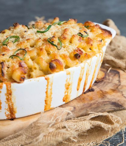 baked mac and cheese fresh out the oven