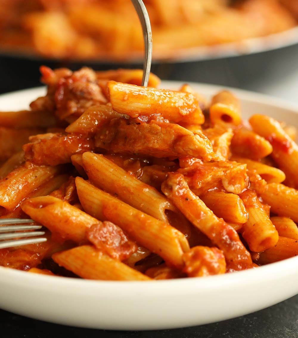 BBQ Chicken Pasta (Easy & Delicious!) | Don't Go Bacon My Heart
