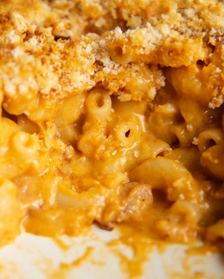 closeup shot of centre of mac and cheese fresh out the oven